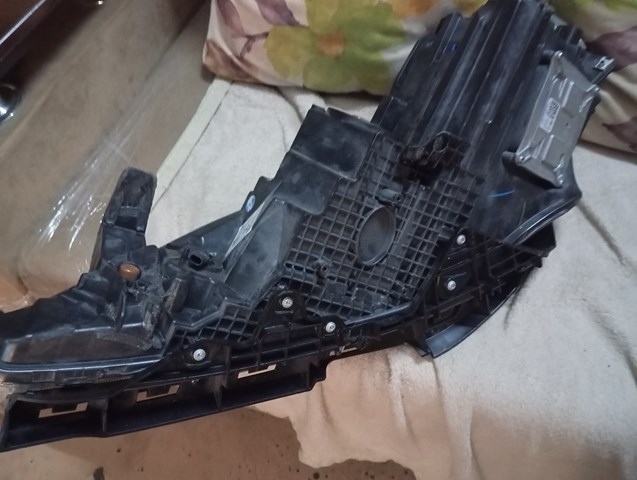 Правая блок фара Chrysler 68342192AA цена, от 152.54 USD