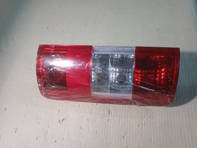 Задний фонарь 3256880E Polcar
