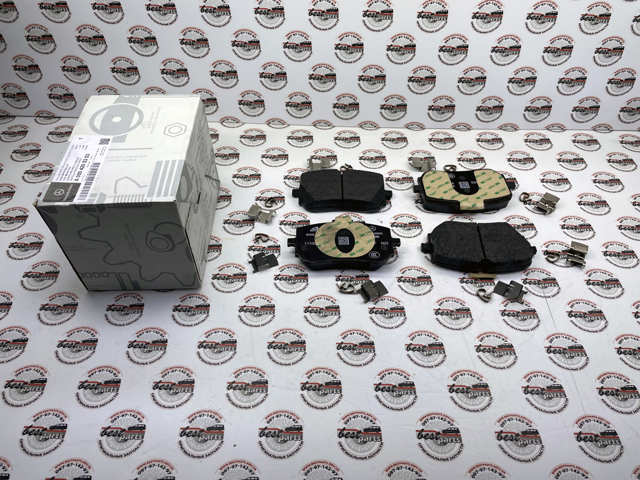 Передние тормозные колодки A0004205303 Mercedes