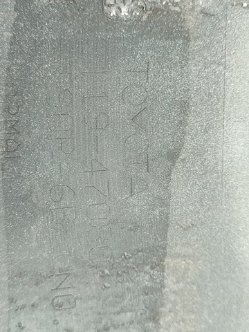 Передний бампер 5211947080 Toyota
