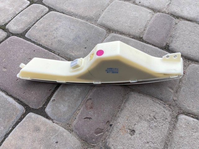 VW1620CR Signeda Поворотник правый