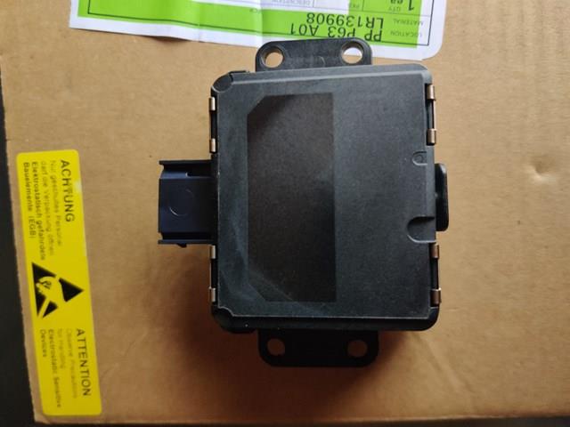 Купить LR146847 Land Rover 