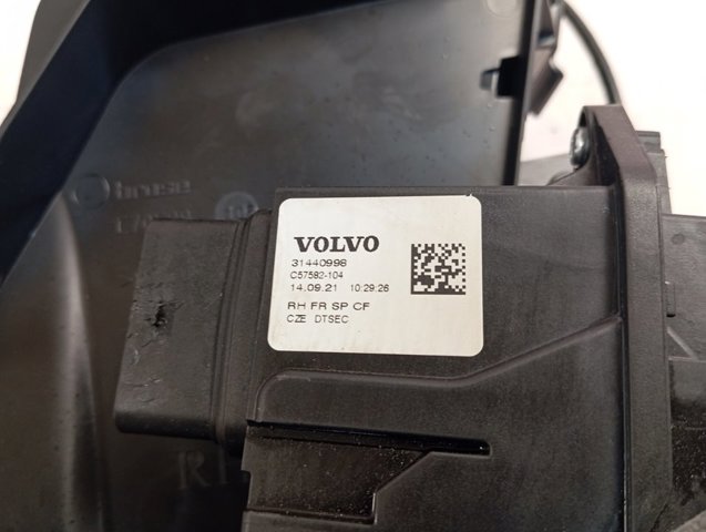 Замок передней правой двери 31440998 Volvo