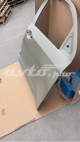 Пассажирская передняя дверь Toyota 670010C130