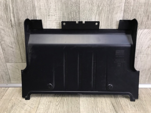  Land Rover LR104002