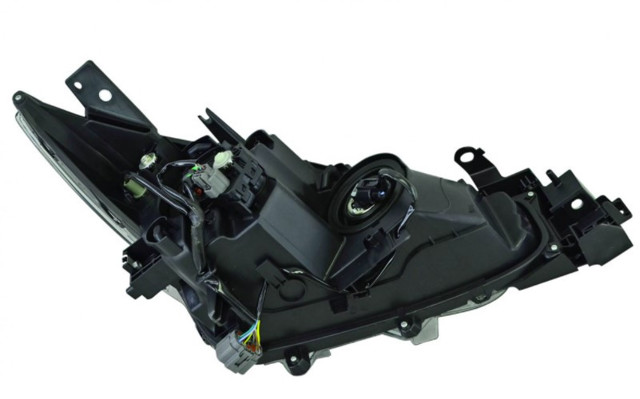 Левая фара BSP4510L0D Mazda