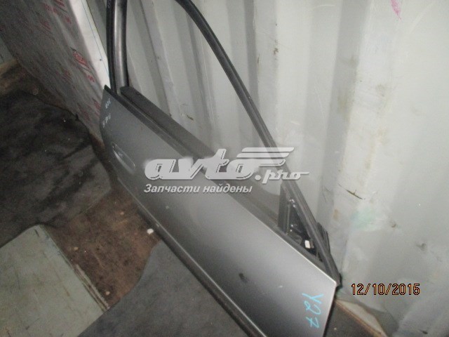 8L4831052 VAG porta dianteira direita