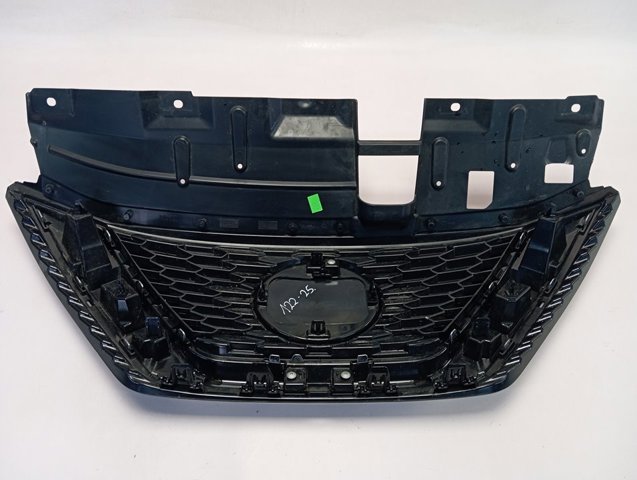62398HV80A Nissan/Infiniti Решетка радиатора