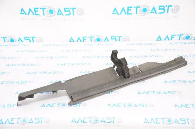 Уплотнитель крыла 638295NA0A Nissan/Infiniti
