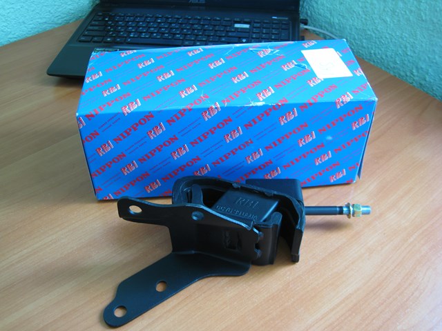 D1062F RBI Подушка передней опоры двигателя