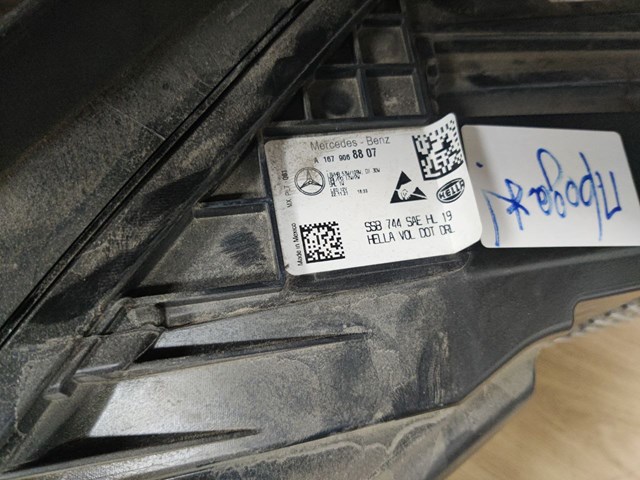 Задний левый внешний фонарь Mercedes A1679060807