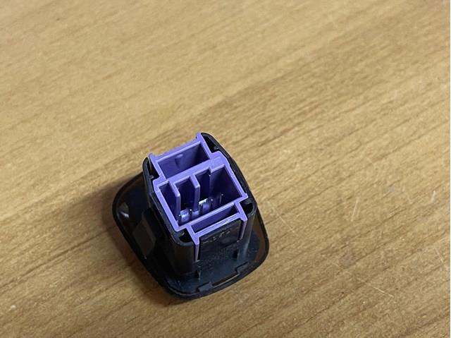 AV1T19E663AA Ford 