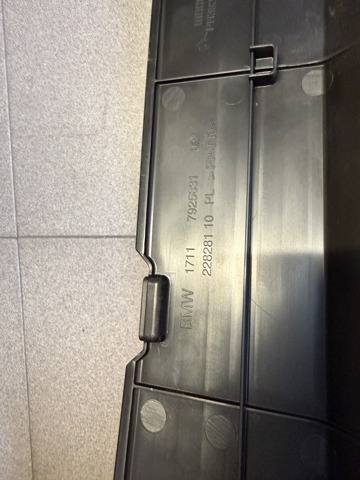 17117925831 BMW 