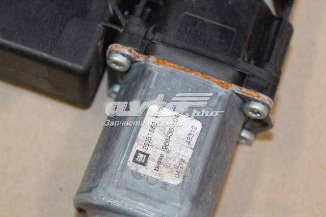 Мотор стеклоподъемника двери передней правой General Motors 13302457 цена, от 31.67 USD