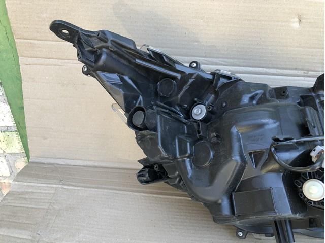 Левая фара 8118542A33 Toyota