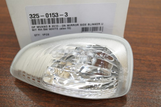 Указатель поворота зеркала правый 261609635R Opel
