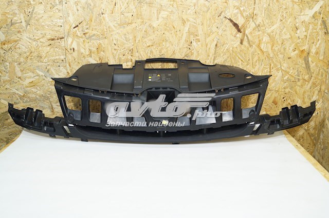 620360001R Renault (RVI) Решетка радиатора