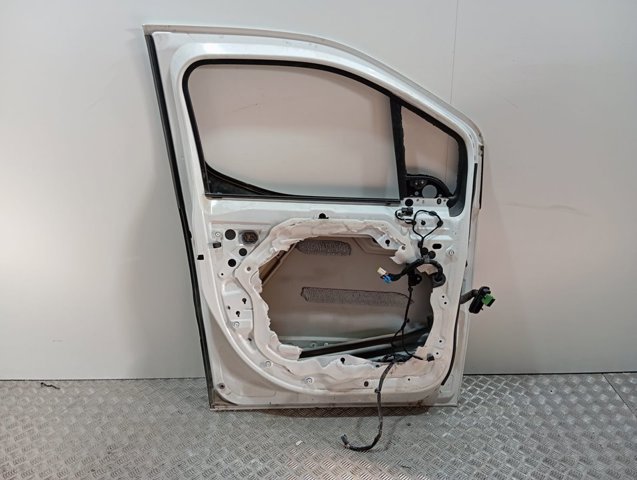 9856199880 General Motors Водительская дверь