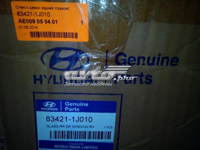 834211J010 Hyundai/Kia vidro da porta traseira direita