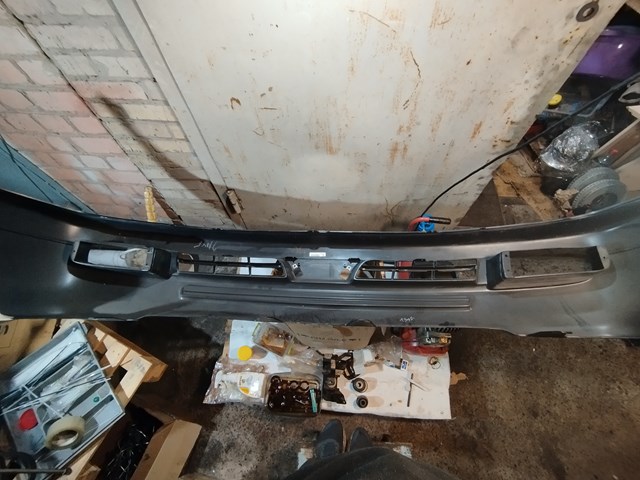 Передний бампер 5211960988 Toyota