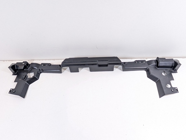 LR097997 Land Rover Воздуховод радиатора верхний