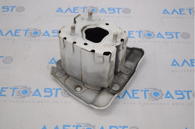 852113TA0A Nissan/Infiniti Кронштейн усилителя заднего бампера