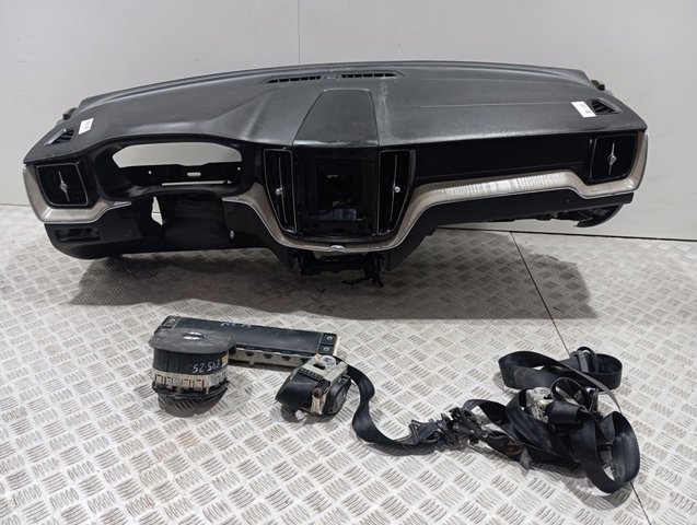 31351334 Volvo Подушка Айрбег водителя защиты коленей