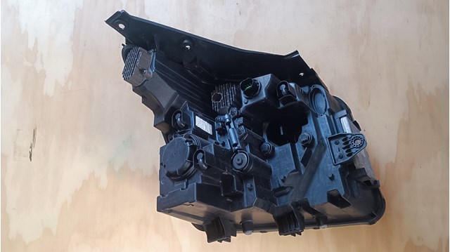 Фары Hyundai/Kia 92101S2500