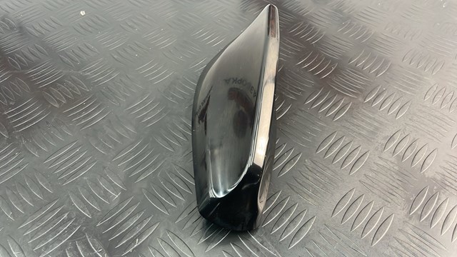 Купить LR070772 Land Rover Антенна