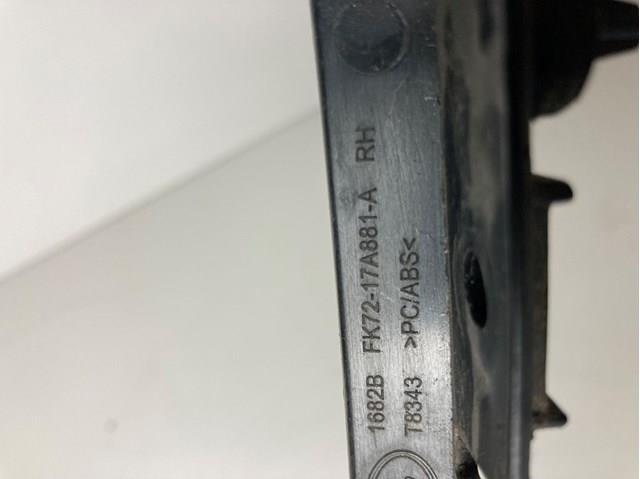 Направляющая заднего бампера, правая Land Rover LR061274