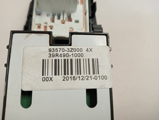 Купить 935703Z000 Hyundai/Kia 