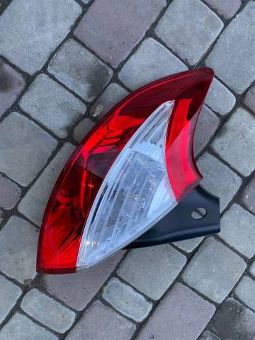 Задний левый внешний фонарь Polcar 601487E