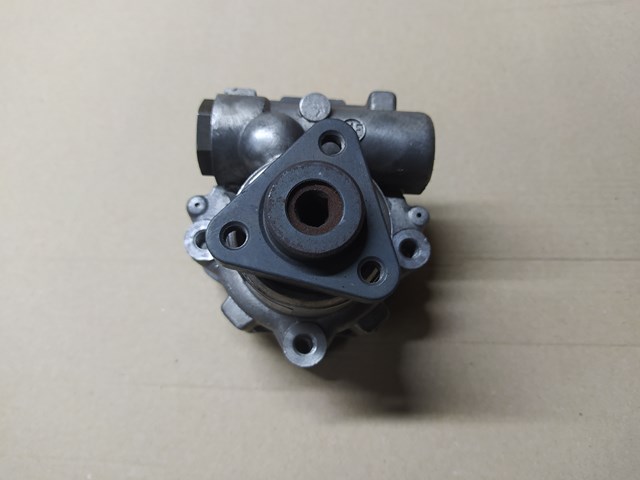 4R833A674AB Jaguar 