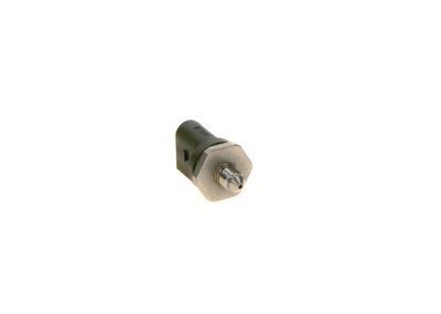 Купить 261545078 Bosch Датчик давления топлива