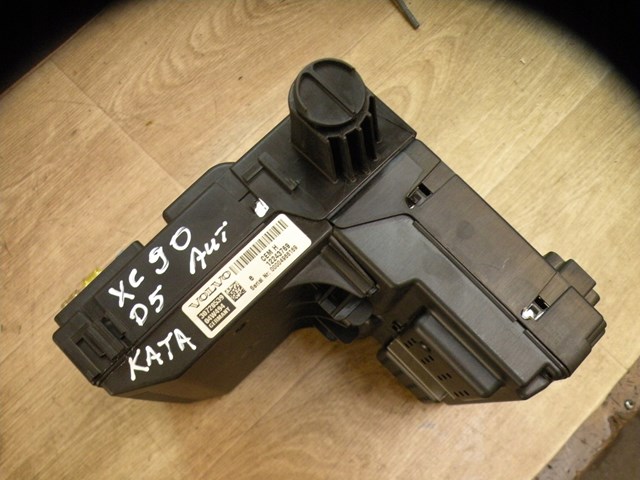 30728539 VOLVO Caja de fusibles original y equivalente