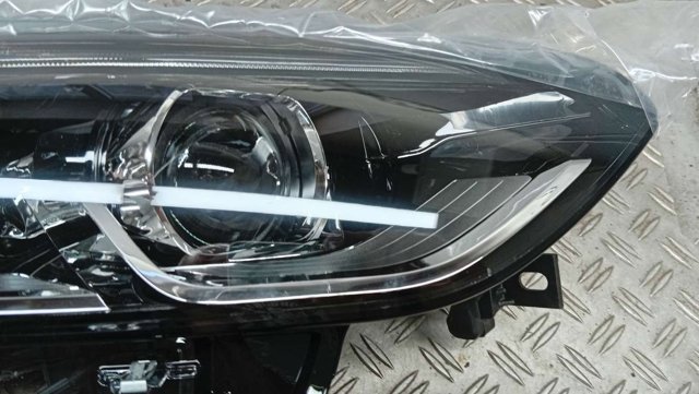 Правая блок фара Renault (RVI) 260106859R цена, от 288.87 USD