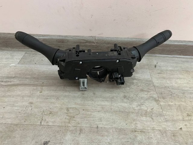 Переключатели подрулевые Renault (RVI) 255672660R цена, от 70.46 USD
