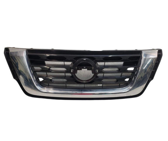Решетка радиатора 623109PF1A Nissan/Infiniti