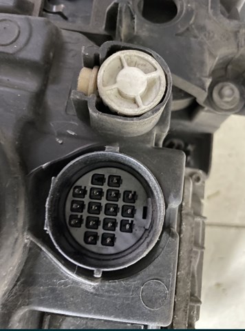  AH2213W030MD Land Rover
