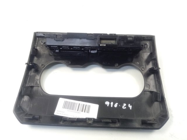 Купить 283E82190R Renault (RVI) Блок кнопок центральной консоли