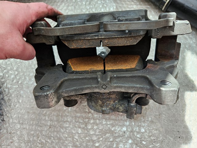 31665740 Volvo 