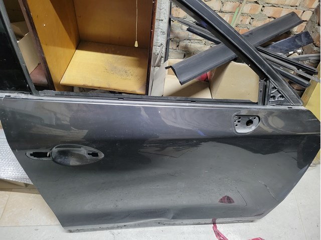 Купить KBY05802XE Mazda Дверь передняя правая