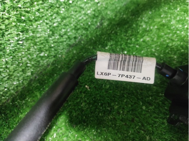 LX6P7P437AD Ford 