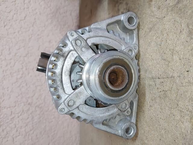 Генератор 13585666 General Motors