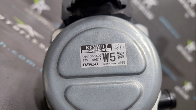 Дополнительная электро помпа Renault (RVI) 210109597R