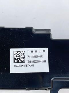 158560100E Tesla Антенна на крышу