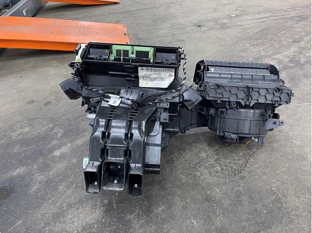 5QM816002F VAG 