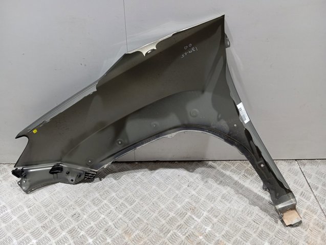  Крыло переднее правое Toyota Yaris 