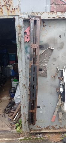 Reforçador do pára-choque traseiro para KIA Carnival III UVP