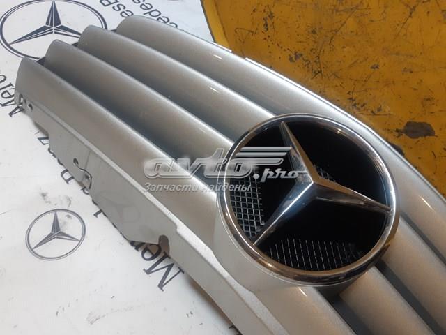 A2308800583 MERCEDES Parrilla original y equivalente